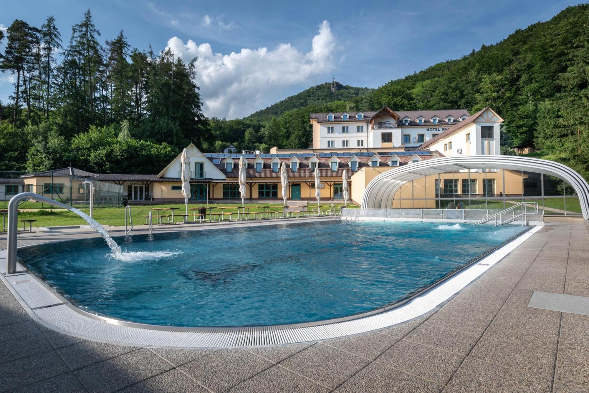 Horsky Hotel Remata Raztocno Exterior photo