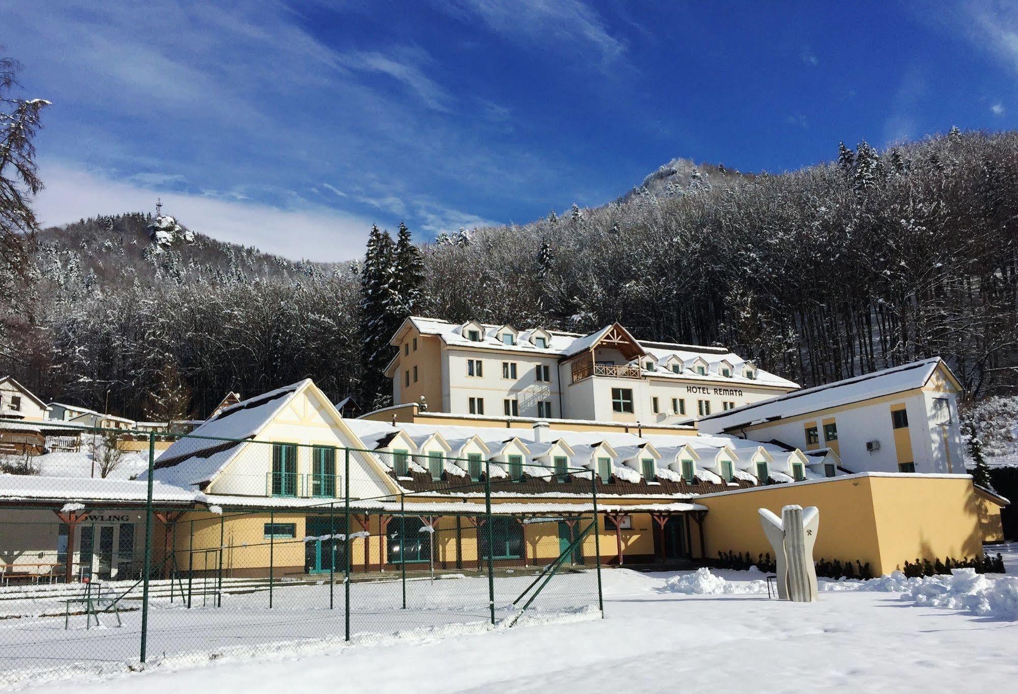 Horsky Hotel Remata Raztocno Exterior photo